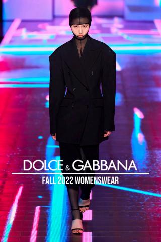 Luxury Brands προσφορές | Fall 2022 Womenswear σε Dolce & Gabbana | 16/5/2022 - 15/7/2022