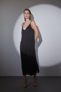 Προσφορά Φόρεμα lingerie σατέν για 84€ σε Bill Cost