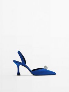 Προσφορά Παπούτσια Slingback Με Κόσμημα -Studio για 69,95€ σε Massimo Dutti
