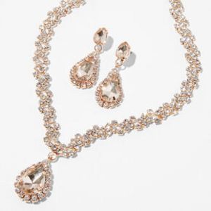 Προσφορά Rose Gold Crystal Teardrop V-Neck Jewelry Set - 2 Pack για 9,99€ σε Claire's