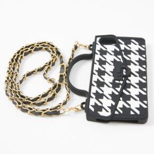 Προσφορά Silicone Houndstooth Phone Case with Strap - Fits iPhone® 6/7/8/SE για 3,5€ σε Claire's